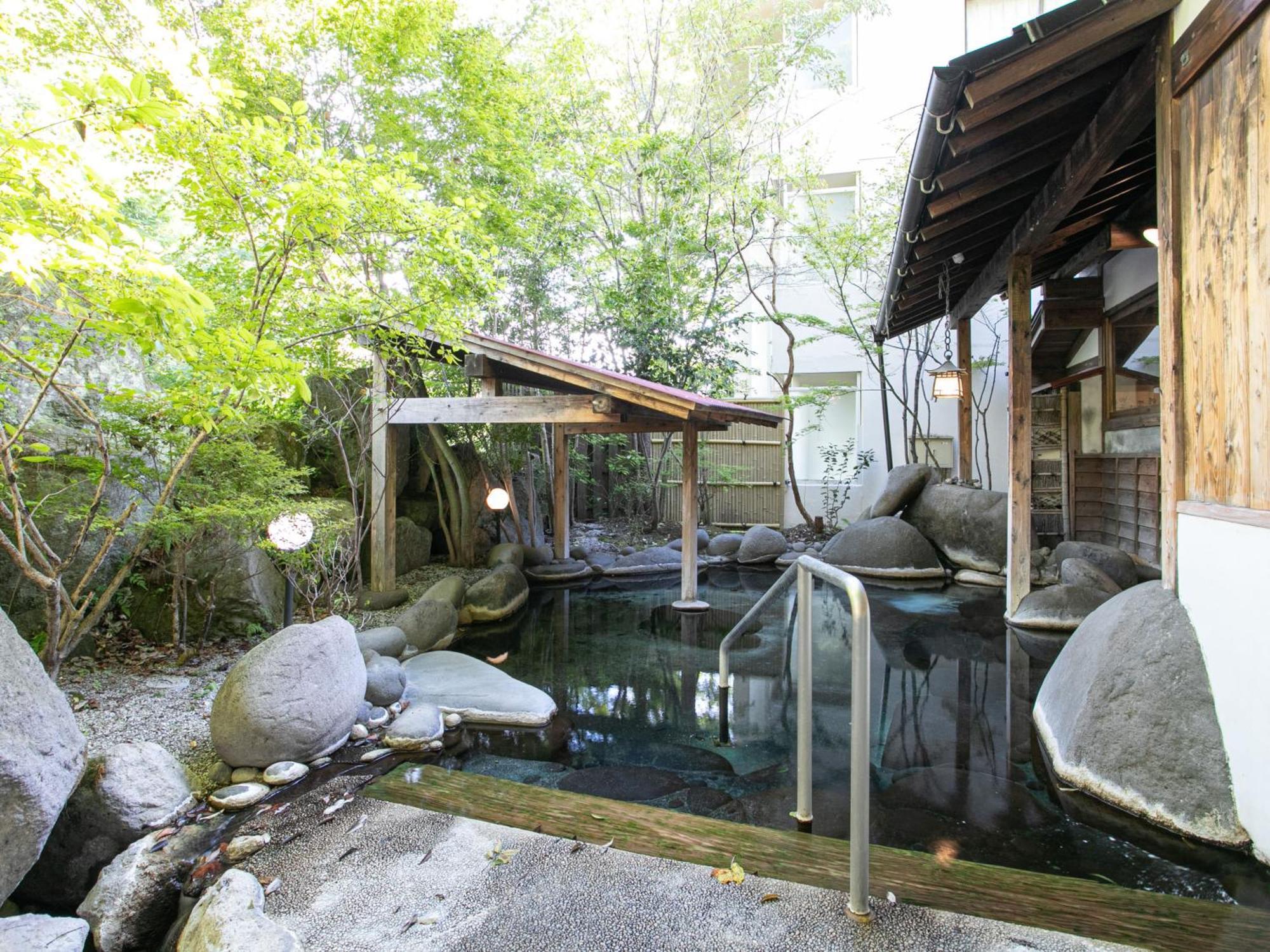 Yufuin Besso Shikisai Hotel Zewnętrze zdjęcie